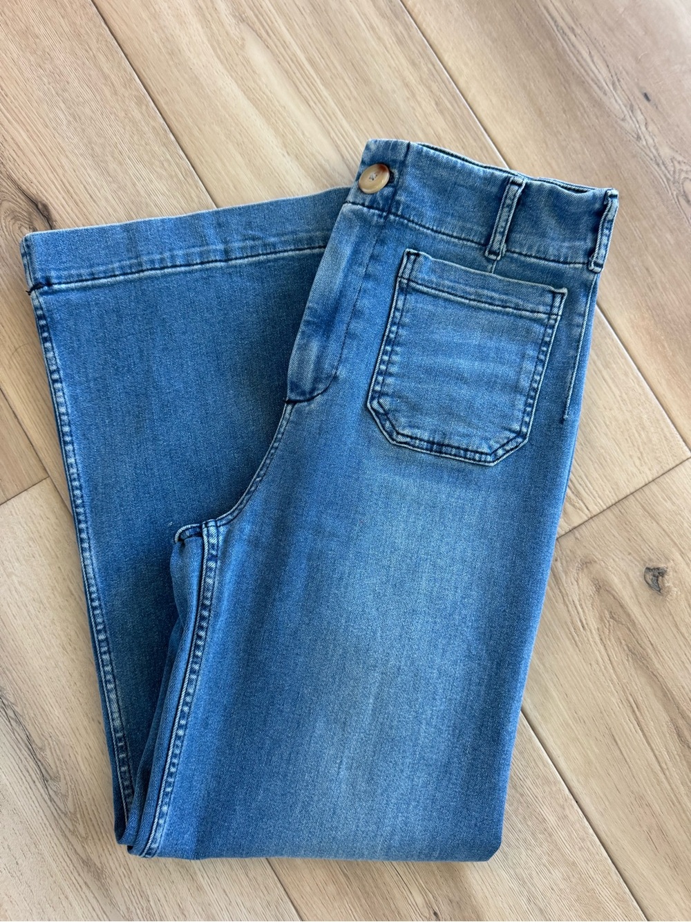 Maeve size 28 T with 30” inseam jeans Straight Jeans in Medium Blue. Worn twice